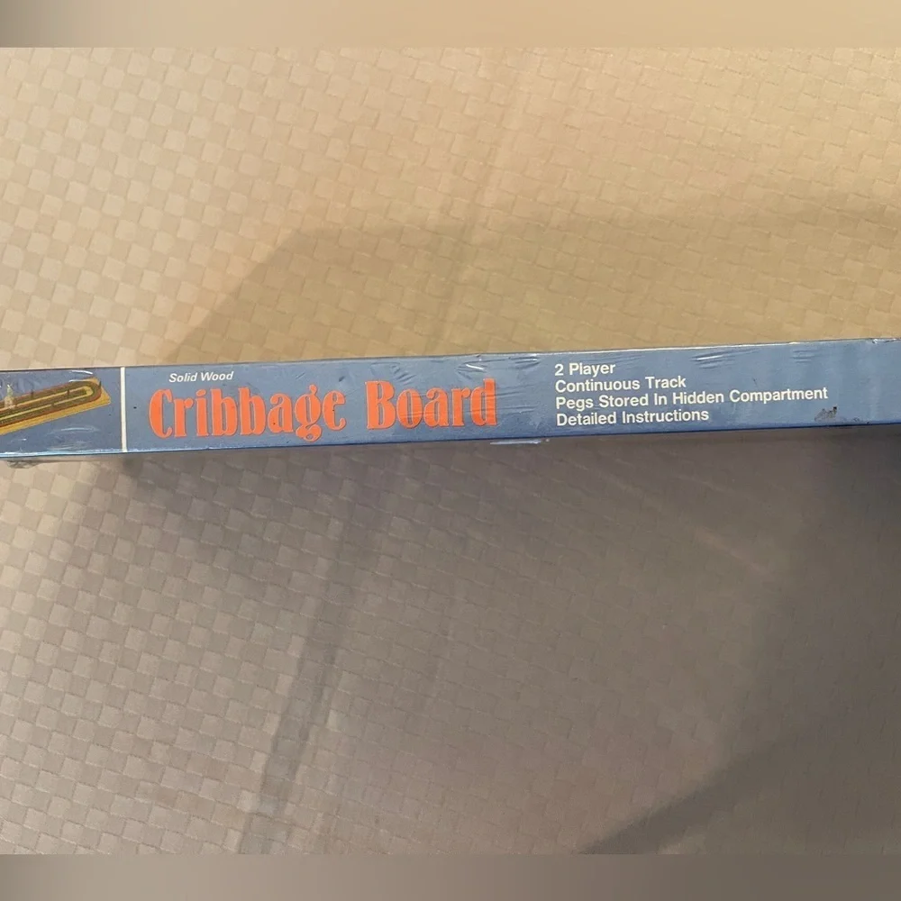 Cardinal VTG Solid Wood 2 Player No. 62 Cribbage Board With Pegs New In Package. - Picture 5 of 6